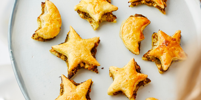 Bladerdeegsnack met pesto