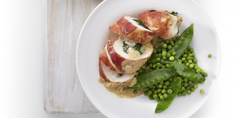 Gevulde kipfilet met mosterdsaus