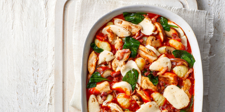 Gegratineerde gnocchi met kip en champignons 