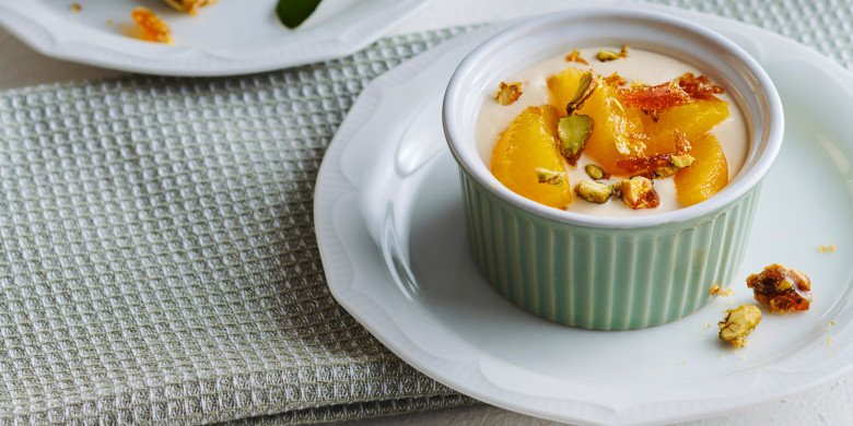 Ricottayoghurt met sinaasappel en pistachekaramel 