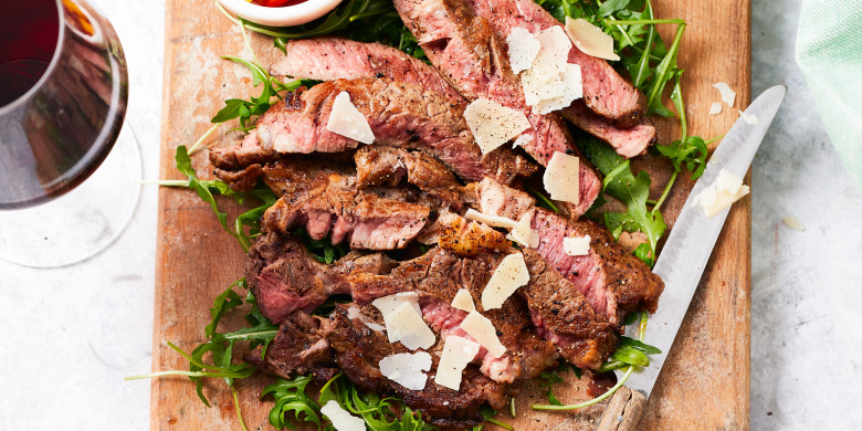 Geroosterde ribeye met tomaat-granaatappelsalsa 