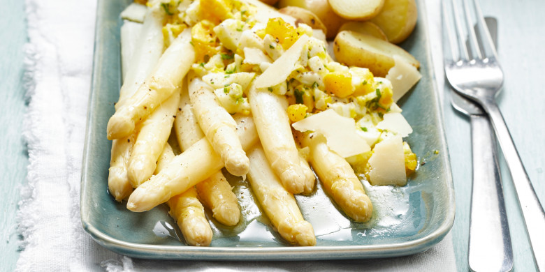 Vlaamse asperges met parmezaan