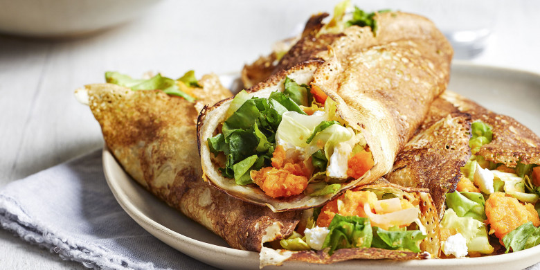 Gevulde pannenkoek met andijvie, zoete aardappel en geitenkaas 