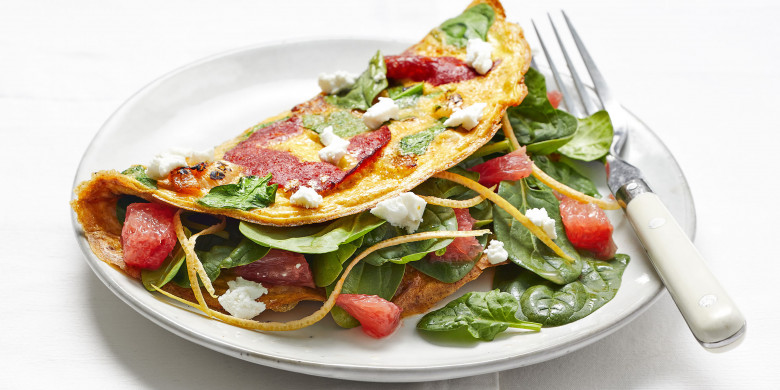 Spinazie-omelet met chorizo en grapefruit 
