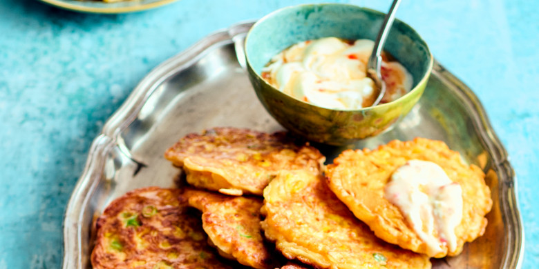 Maiskoekjes met chilidip 