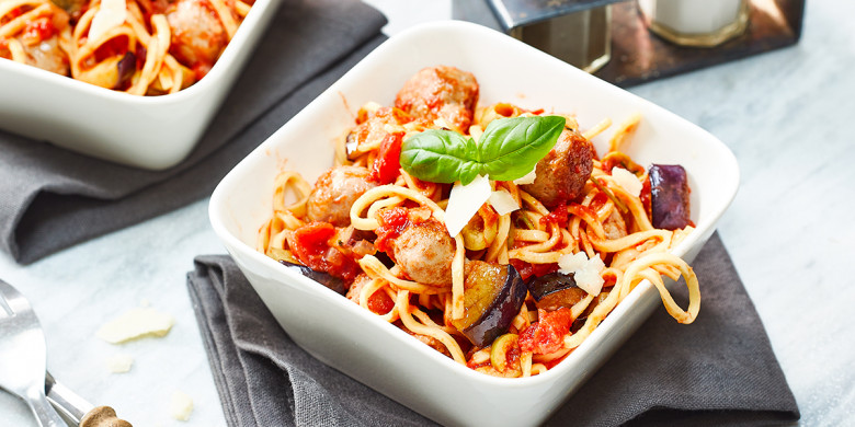 Spaghetti met balletjes en aubergine 