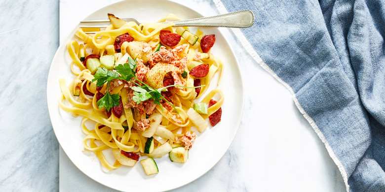 Tagliatelle met tonijn en chorizo 