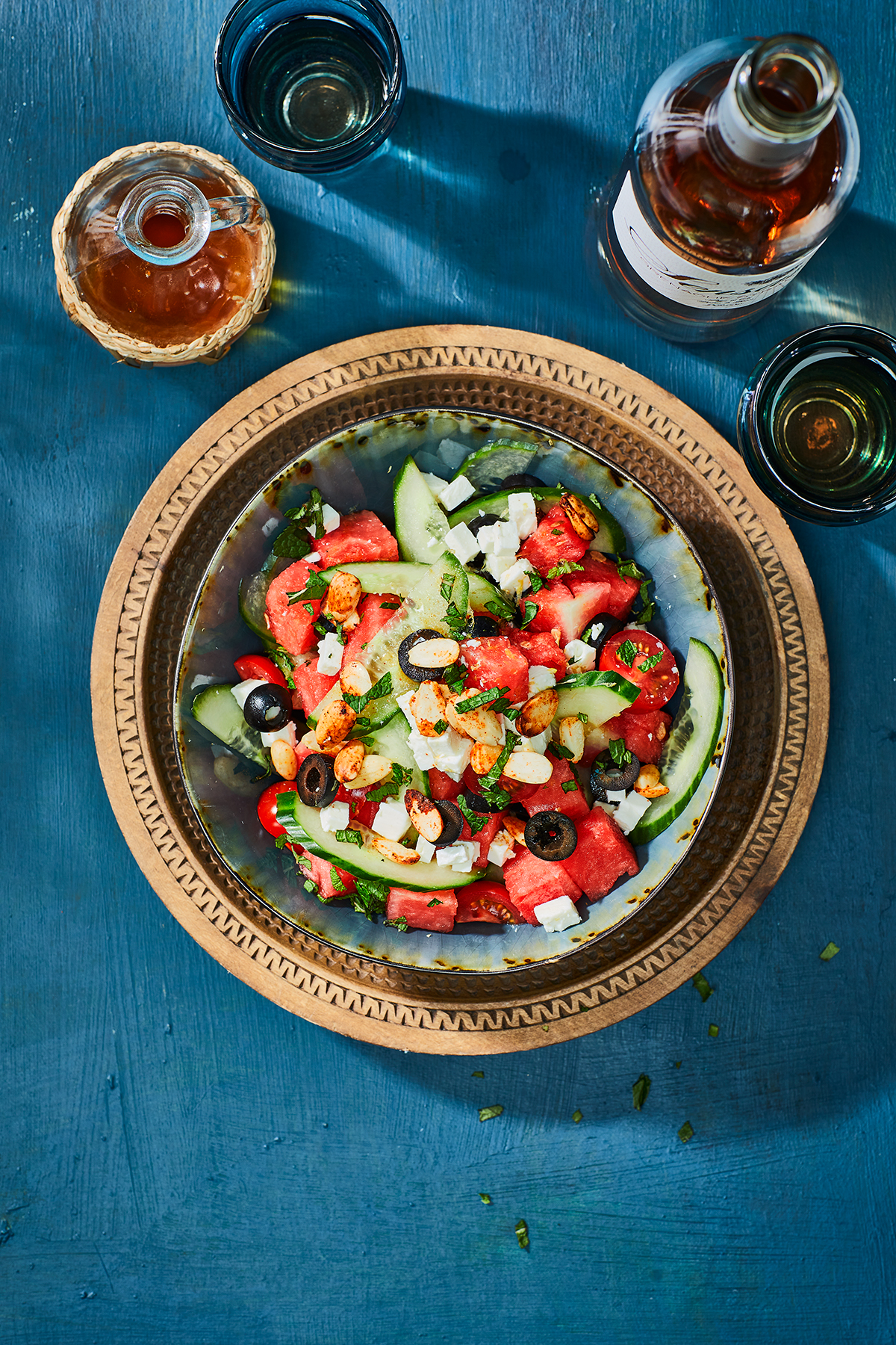 Watermeloensalade met pittige amandelen