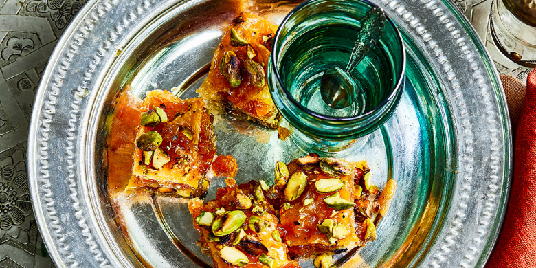 Notenbaklava met abrikozen