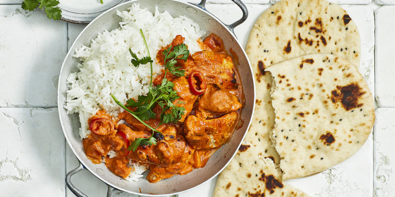 Kip tikka masala met rijst en naan