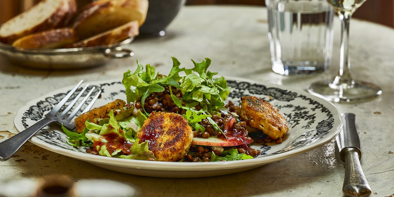 Linzensalade met geitenkaas en frambozen-vinaigrette