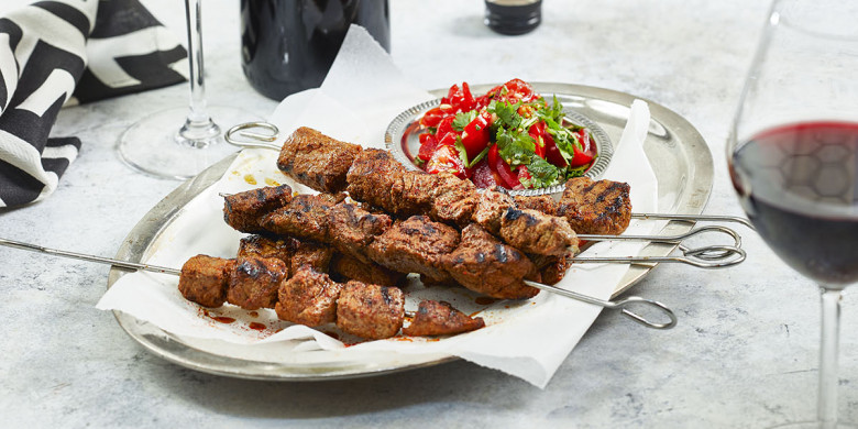 Biefstukspiesje met pikante tomatensalsa