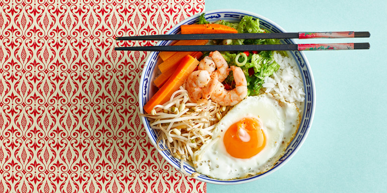 Rijstbowl met garnalen en snelle kimchi