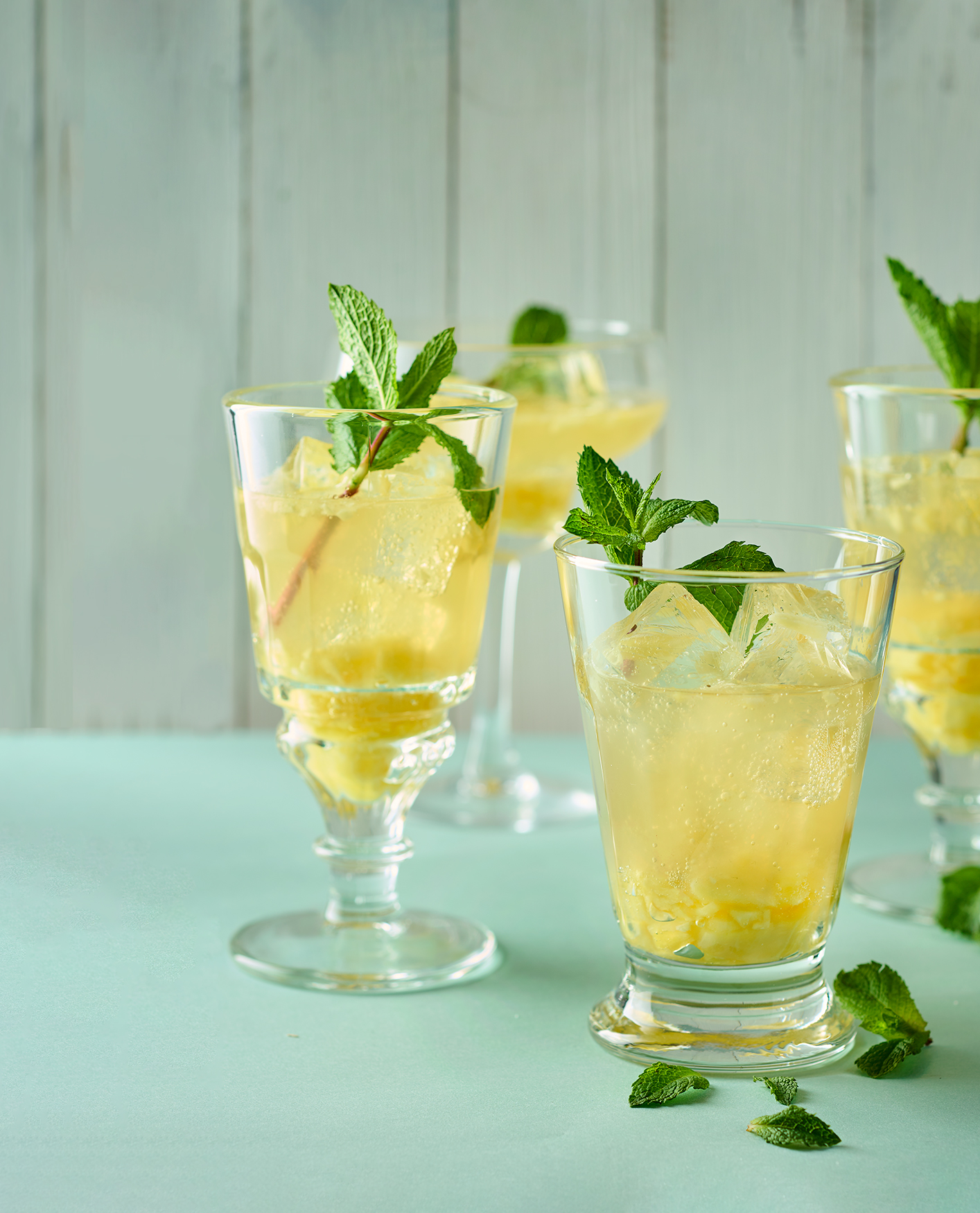 Ananas-gember fizz mocktail