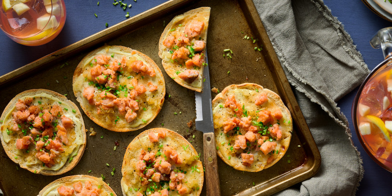 Pita-flammkuchen met gerookte zalm