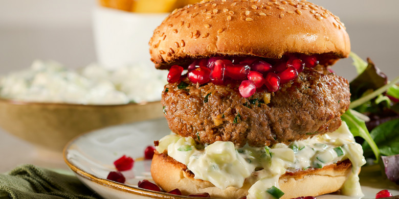 Ras el hanout-burger met komkommer-kruidenyoghurt