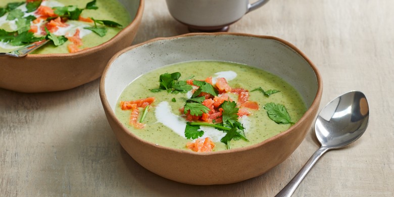 Broccoli-currysoep met zalm