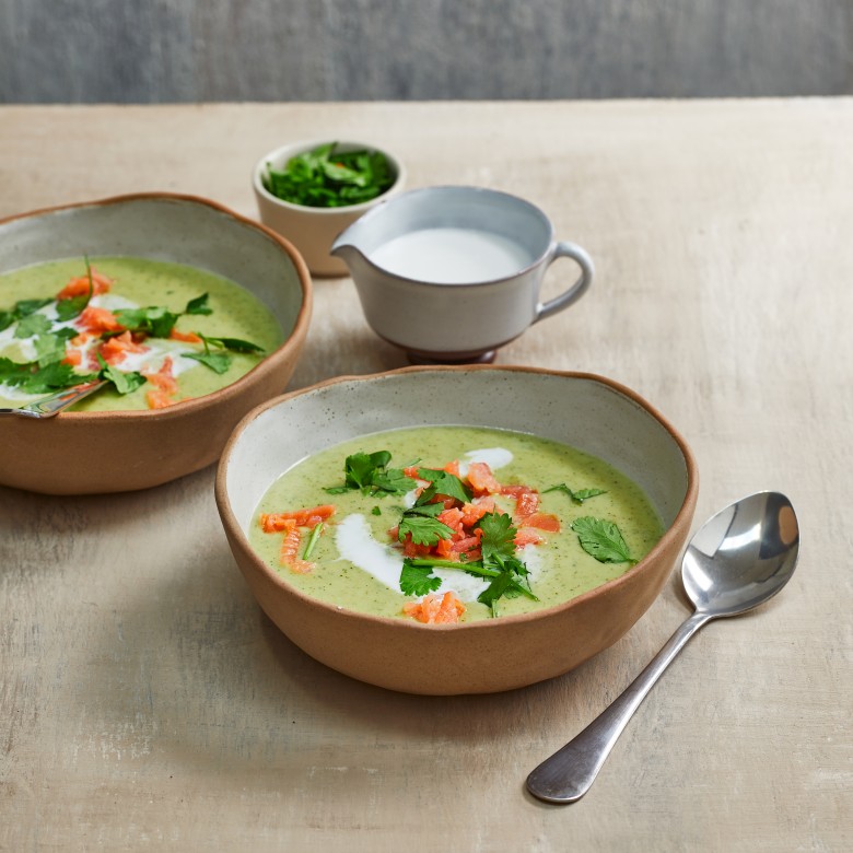 Broccoli-currysoep met zalm
