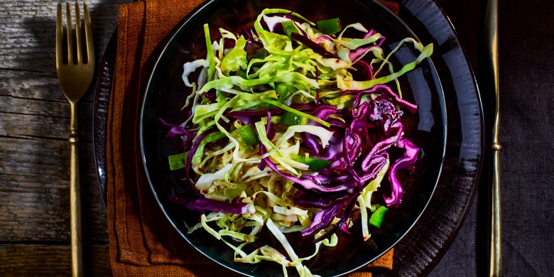 Koolsalade met honing en karwij