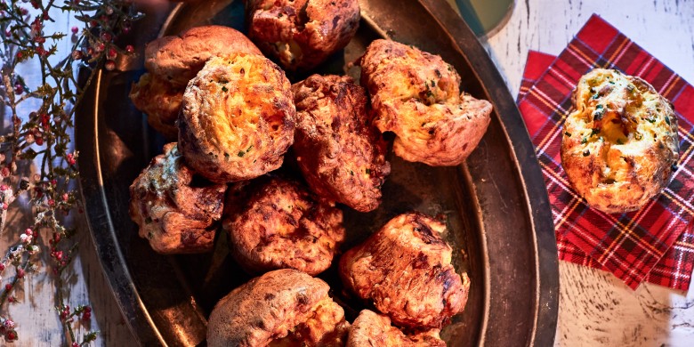 Yorkshire pudding met cheddar en bieslook