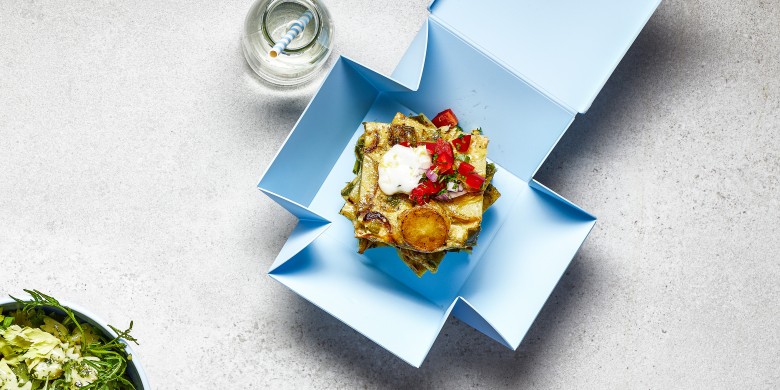 Tortilla met citroenmayo en paprikasalsa