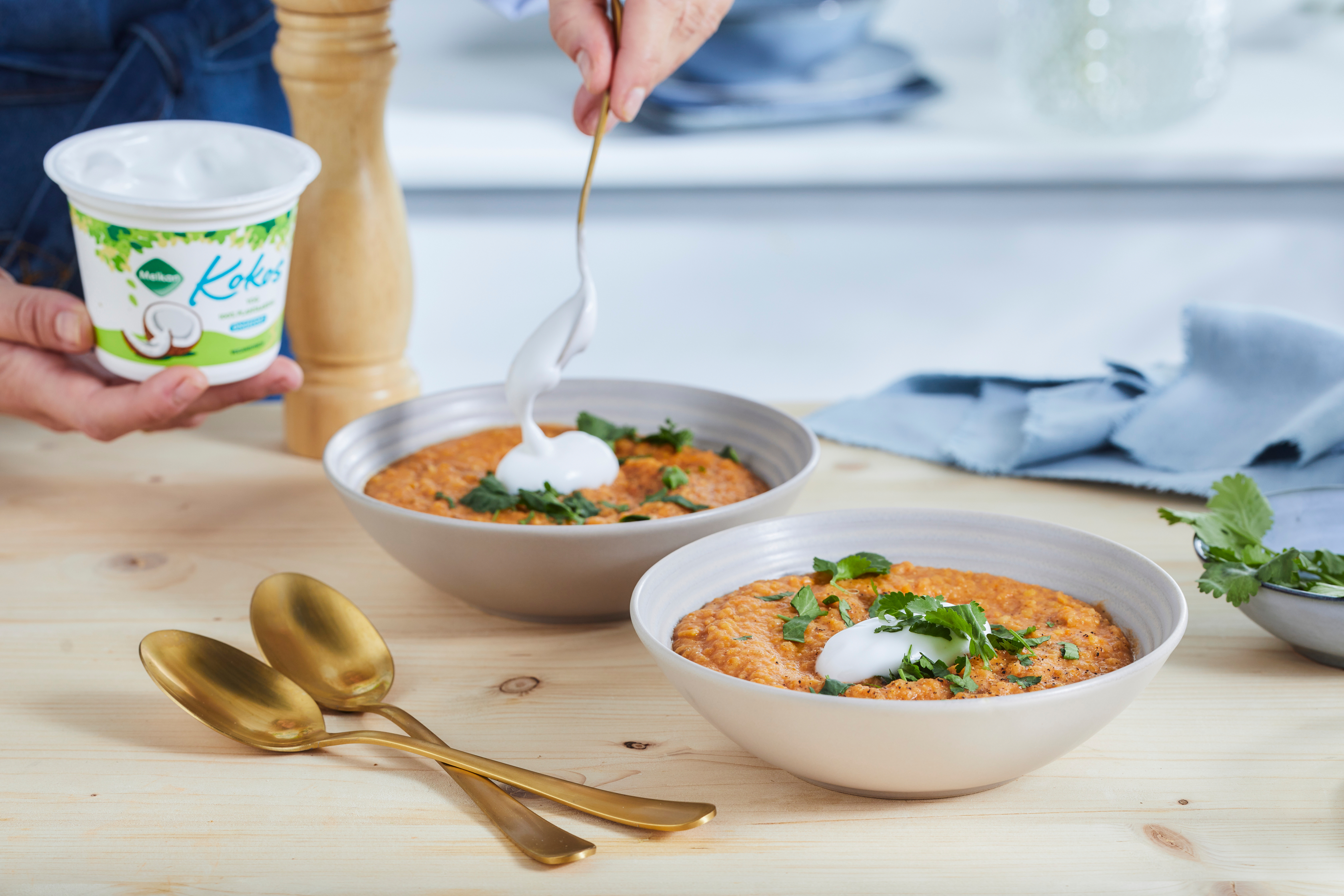 Dahl met gemengde groenten en kokos yog