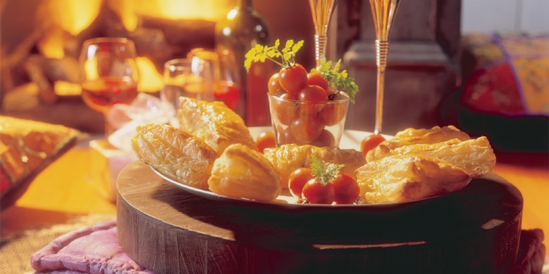 Bladerdeegbroodjes gevuld met shoarmavlees