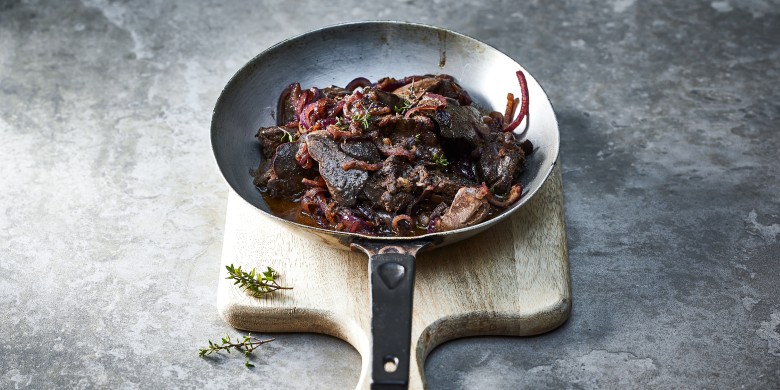 Knapperige kippenlevertjes met balsamico