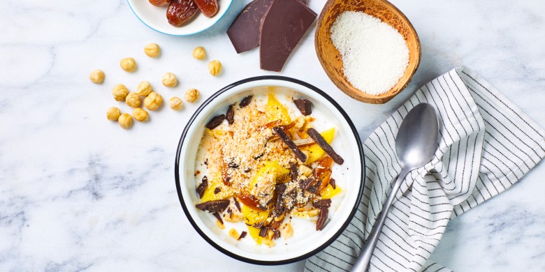 Superstart ontbijt bowl met kokos yog