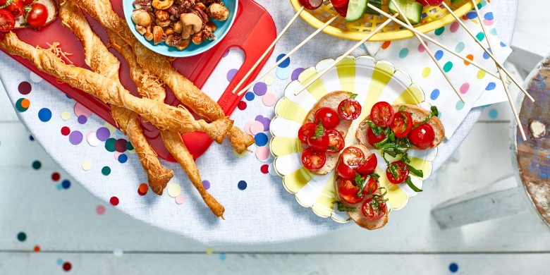 Crostini met tomaat en basilicum