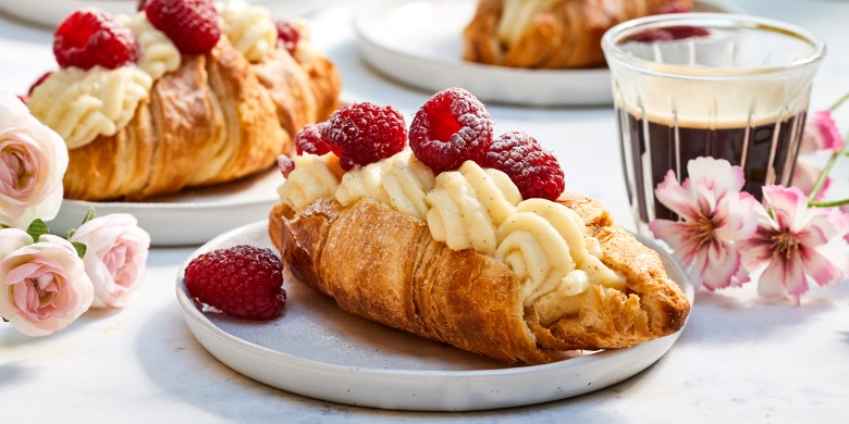 Roomcroissants met frambozen