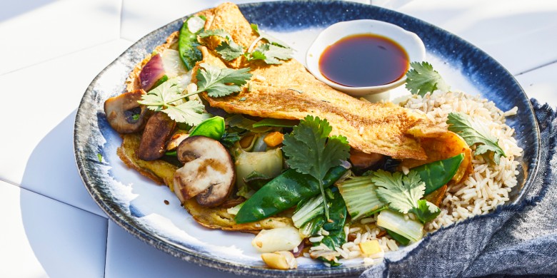 Aziatische omelet met rijst 