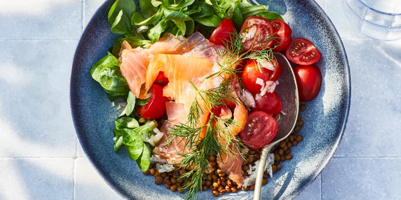 Linzensalade met gerookte zalm