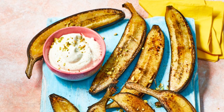 Gegrilde banaan met pistacheroom