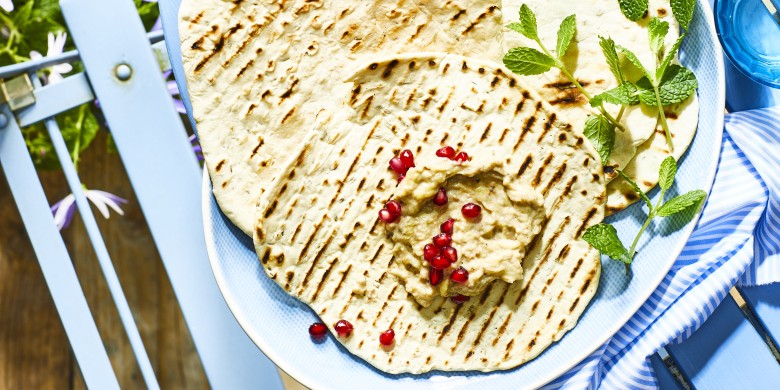 Platbrood met aubergine-kaviaar