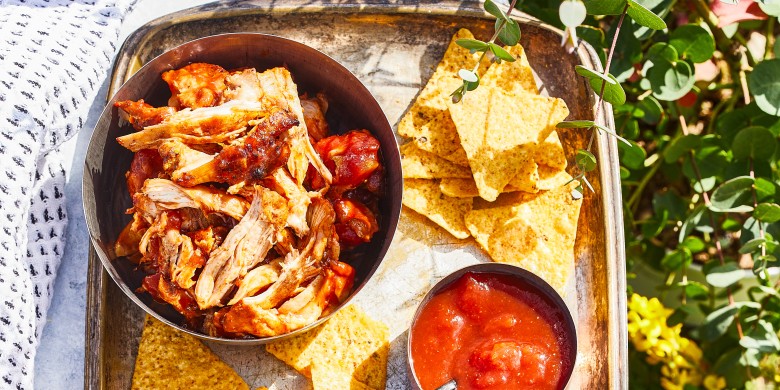 Pulled chicken met spicy tomatensaus