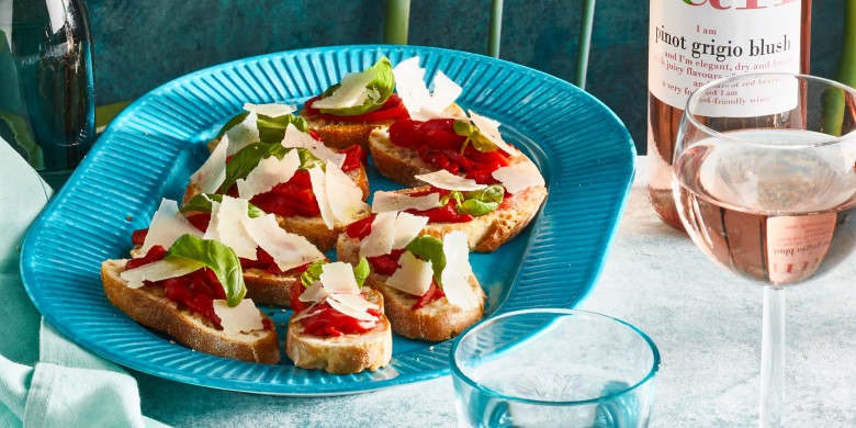Bruschetta met gegrilde paprika en pecorino