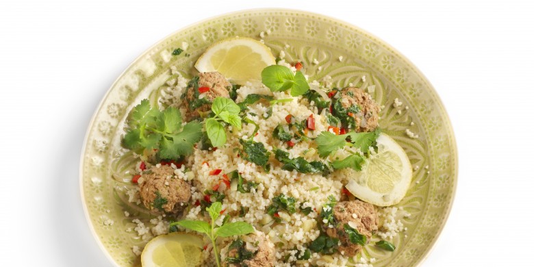 Kefta met koriander-muntsaus