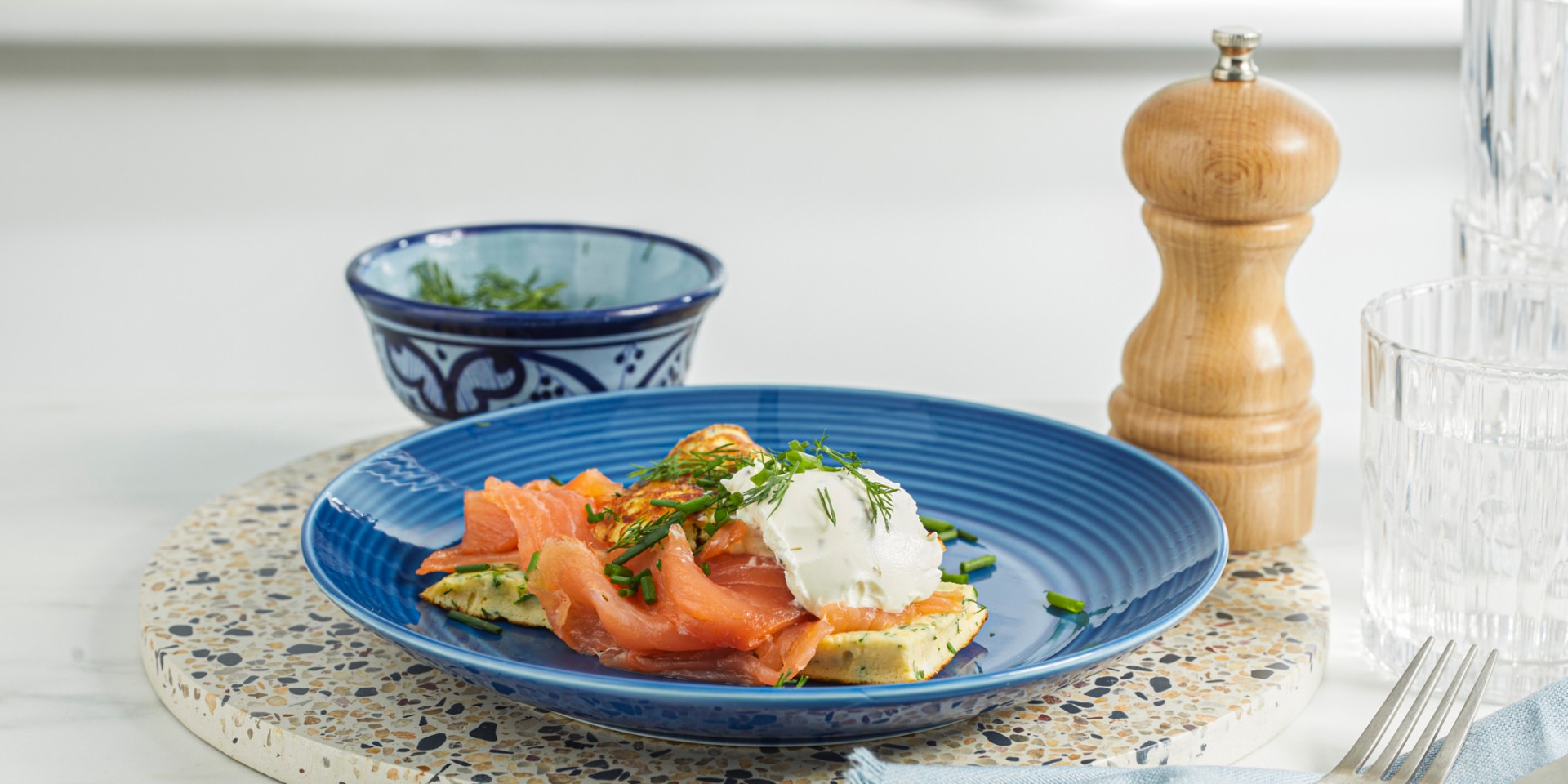 Kwarkomelet met kruiden en gerookte zalm