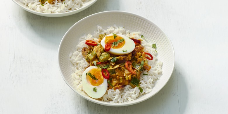 Gele curry met ei