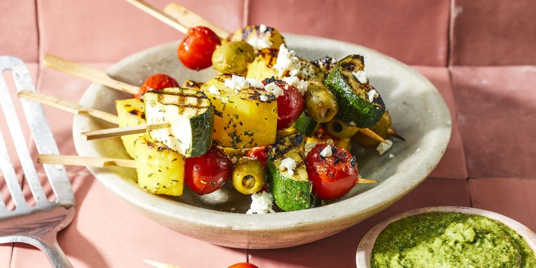 Gemarineerde groentespiesen met feta