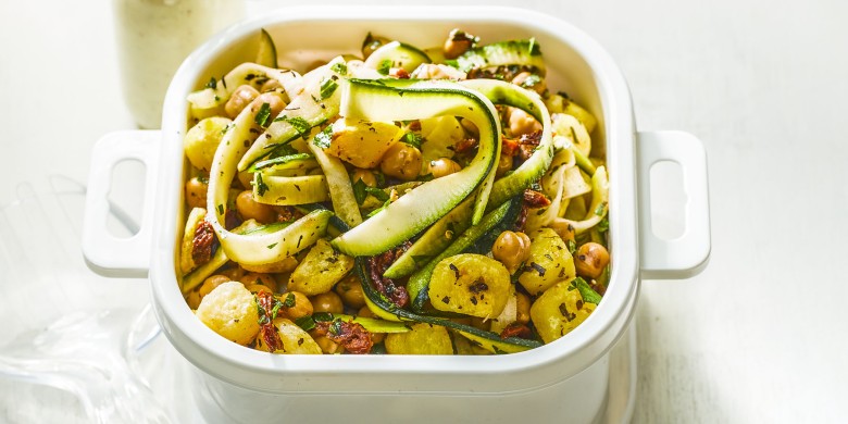 Courgette-krieltjessalade met yoghurt-mosterddressing