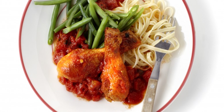 Kip piripiri met mie en bonen