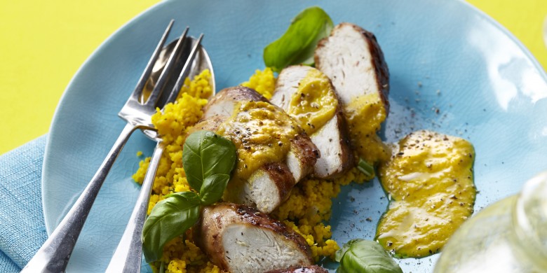 Kipfilet met citroen en basilicum in paprikasaus 