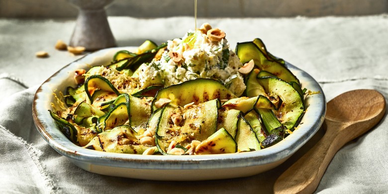 Gegrilde courgette met citroenricotta 