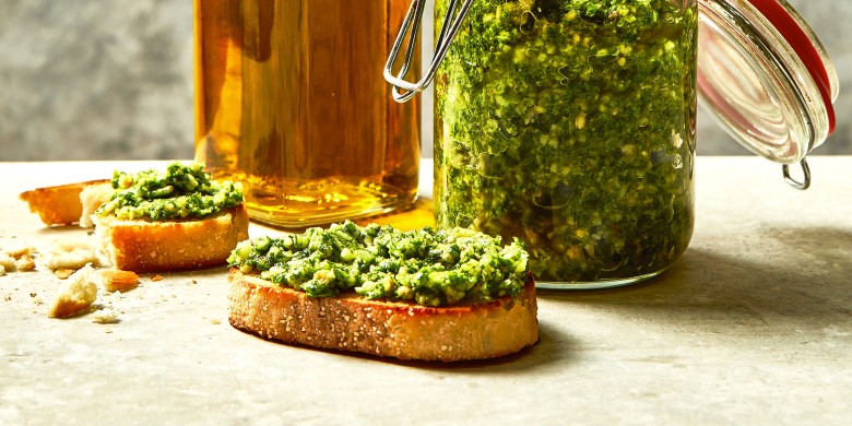 Hazelnootpesto met rucola en tijm 