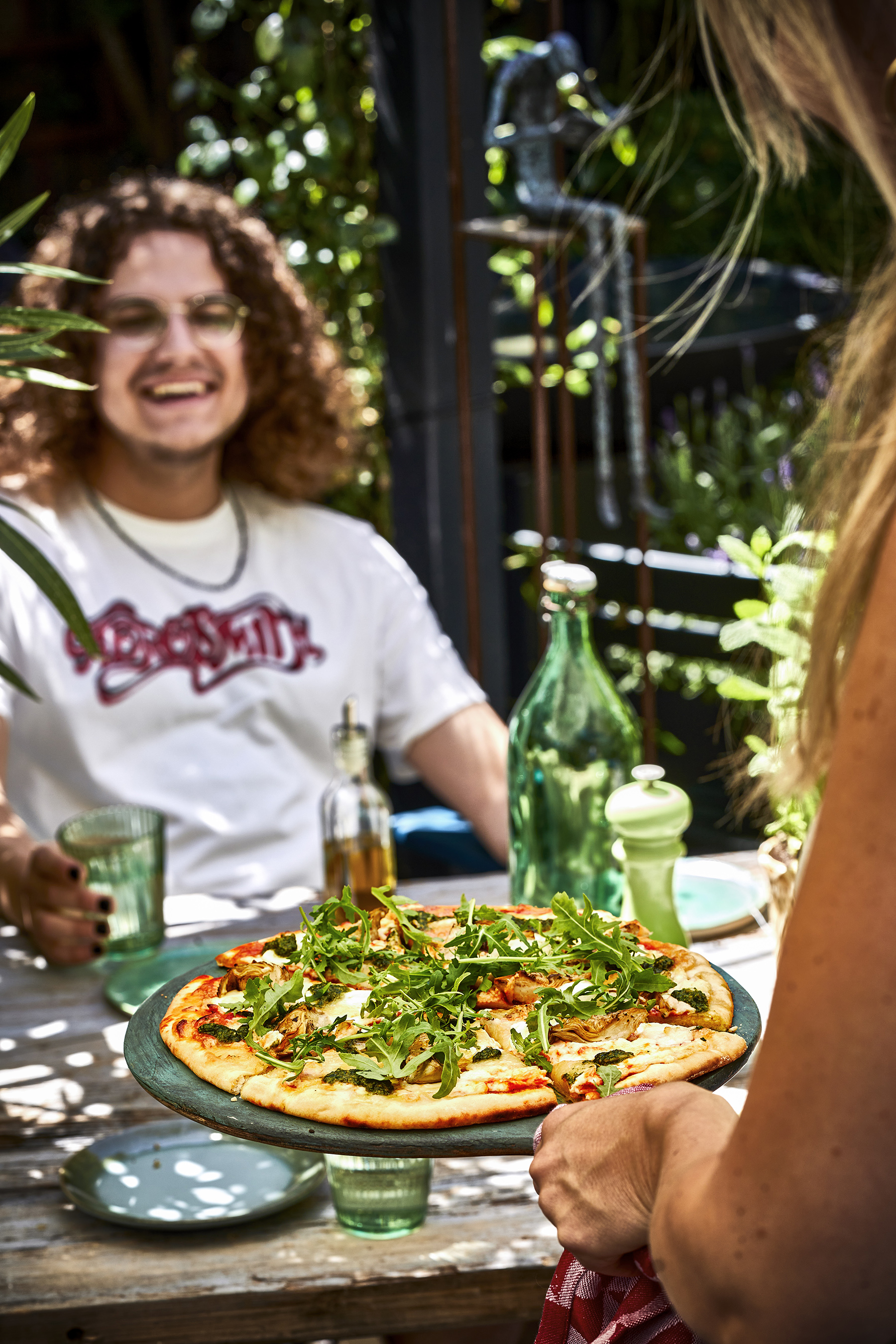 Pizza bianca met artisjok