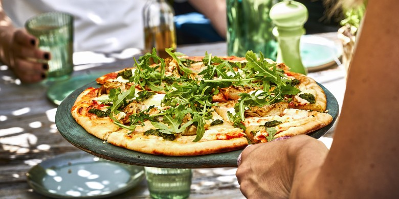 Pizza bianca met artisjok 