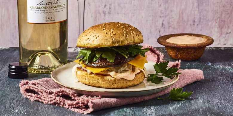 Mushroom sliders met gemarineerde venkel en harissa-crème fraîche
