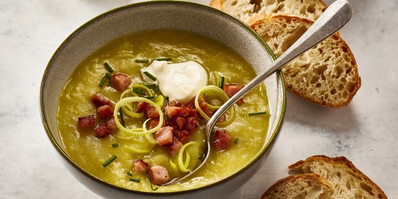 Aardappel-preisoep met spekjes
